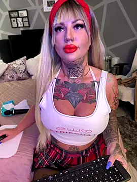 Snapshot of krysstal003 chatting on September 23, 7:10 pm krysstal003 online show from September 23, 7:10 pm