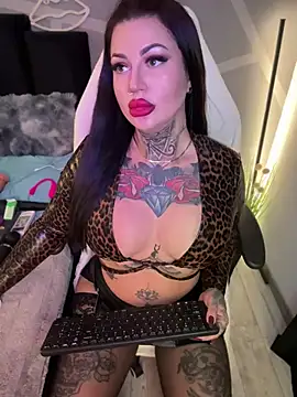 Snapshot of krysstal003 chatting on February 17, 11:33 pm krysstal003 online show from February 17, 11:33 pm