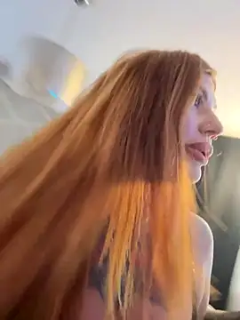 Snapshot of krysstal003 chatting on October 16, 12:30 am krysstal003 online show from October 16, 12:30 am