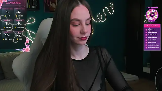 Snapshot of katie_taylorr chatting on May 16, 2:32 am katie taylorr online show from May 16, 2:32 am