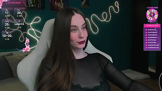 Snapshot of katie_taylorr chatting on June 18, 8:25 pm katie taylorr online show from June 18, 8:25 pm