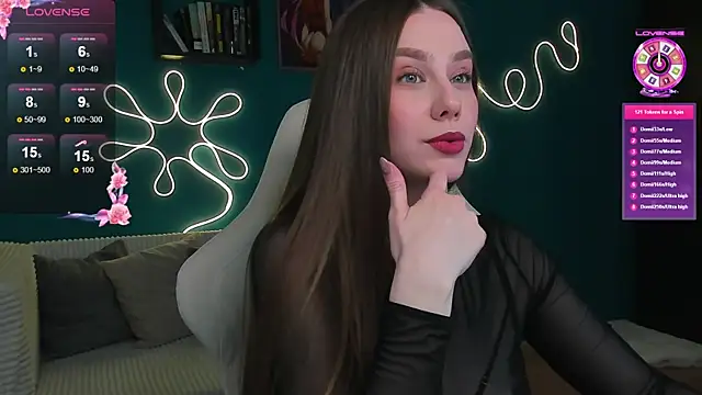 Snapshot of katie_taylorr chatting on July 5, 8:37 pm katie taylorr online show from July 5, 8:37 pm