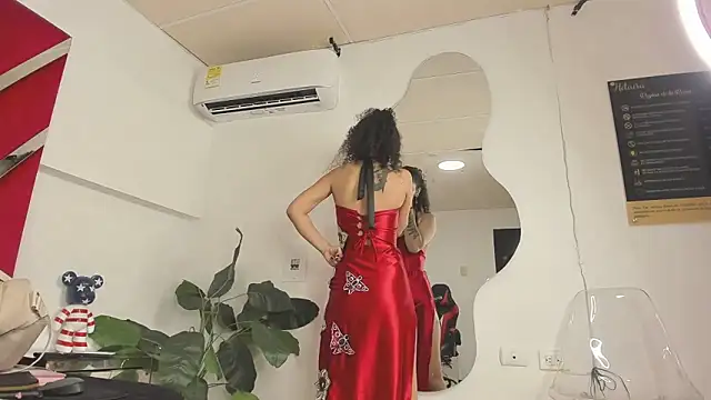 Milanxht online show from October 31, 5:42 pm