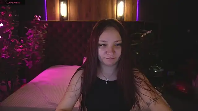 ElysLunar online show from February 13, 1:33 pm