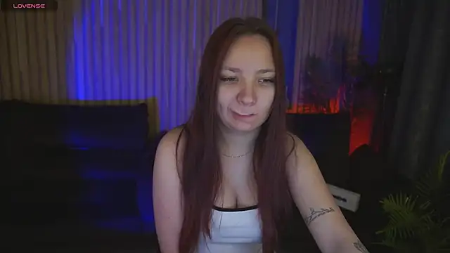 ElysLunar online show from February 6, 6:31 am