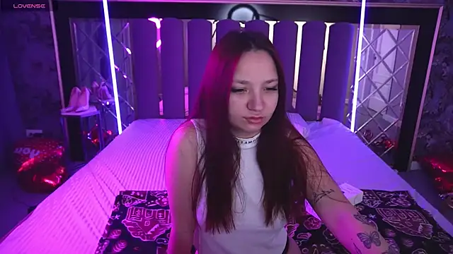 ElysLunar online show from February 19, 6:32 am