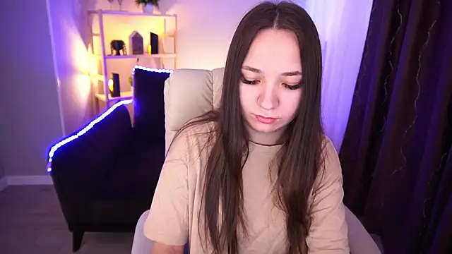 ElysLunar online show from January 8, 7:13 am