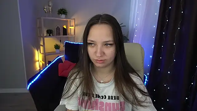 ElysLunar online show from January 3, 6:11 am