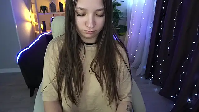 ElysLunar online show from January 9, 10:09 am