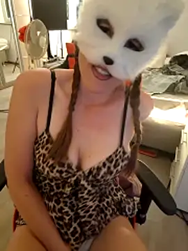 Snapshot of Hexe12346 chatting on April 29, 6:14 pm Hexe12346 online show from April 29, 6:14 pm