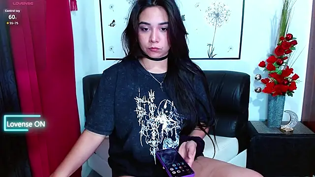 Lune Claire online show from January 8, 12:05 am