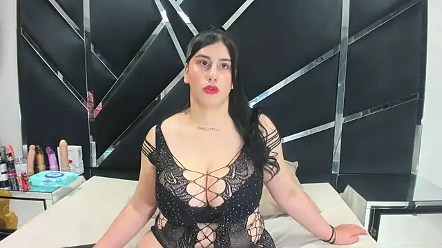 Criistaal  online show from March 3, 4:30 am