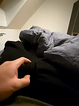 henrylawren6 online show from December 12, 7:48 pm