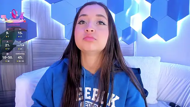 Snapshot of MiaKay1 chatting on September 21, 3:33 am MiaKay1 online show from September 21, 3:33 am