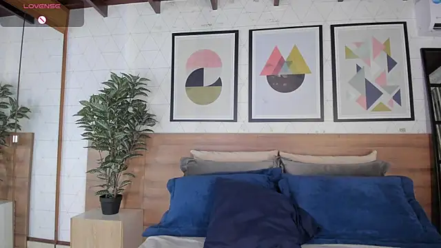 Snapshot of MiaKay1 chatting on December 2, 4:03 am MiaKay1 online show from December 2, 4:03 am