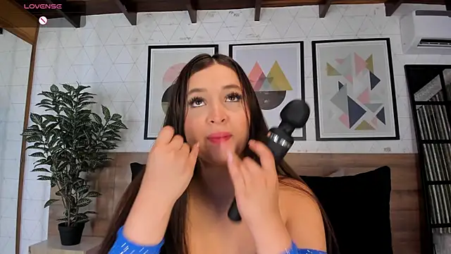 Snapshot of MiaKay1 chatting on October 24, 3:27 am MiaKay1 online show from October 24, 3:27 am