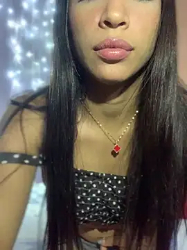 Nicole cute1 online show from February 18, 5:20 am