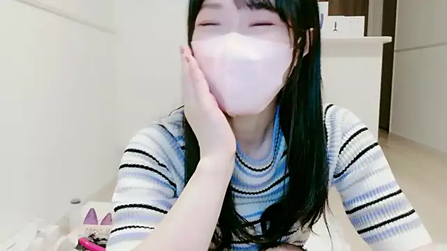 Snapshot of IORio2 chatting on November 10, 5:51 pm IORio2 online show from November 10, 5:51 pm