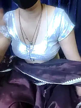 Snapshot of kaveerpooja947 chatting on October 25, 4:51 pm kaveerpooja947 online show from October 25, 4:51 pm