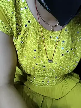 kaveerpooja947 online show from February 5, 4:47 pm