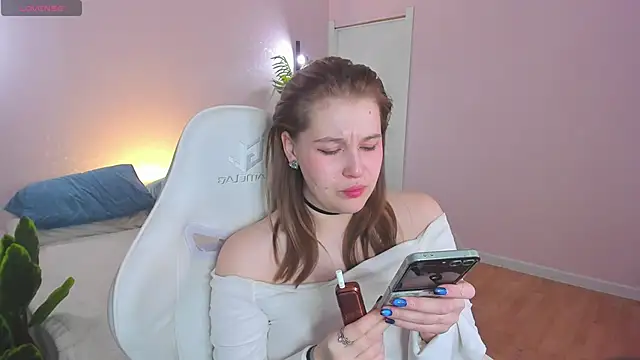 Colleen Blake online show from February 8, 4:48 pm