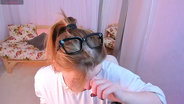 Colleen Blake online show from February 5, 4:03 pm