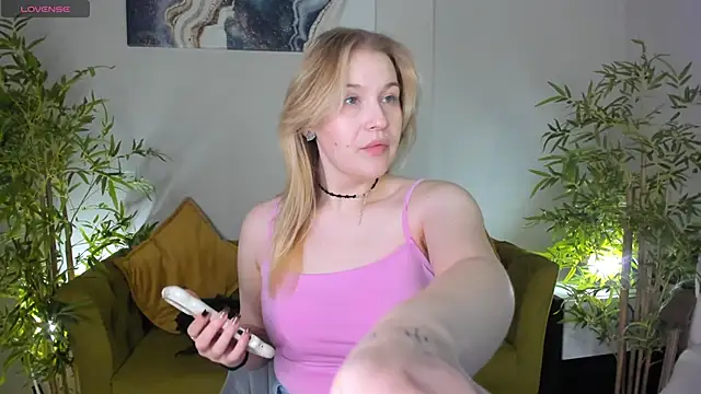 Colleen Blake online show from June 1, 4:50 pm