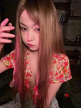 lalallalalaa- online show from March 16, 3:15 pm