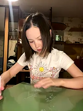 lalallalalaa- online show from October 18, 6:10 pm