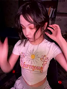 lalallalalaa- online show from January 18, 2:20 pm