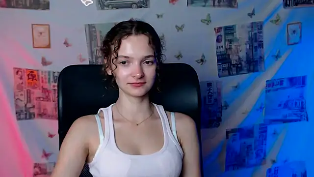  SusieSu  online show from June 15, 6:07 pm