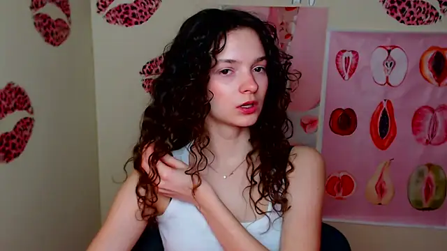  SusieSu  online show from February 23, 7:25 pm