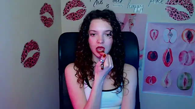  SusieSu  online show from April 3, 6:47 pm