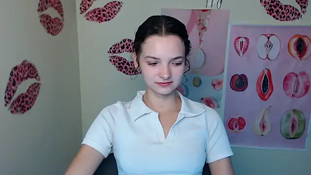  SusieSu  online show from September 21, 6:51 am