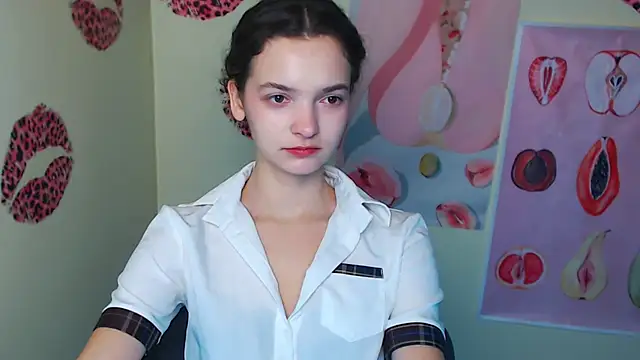  SusieSu  online show from December 2, 1:35 pm