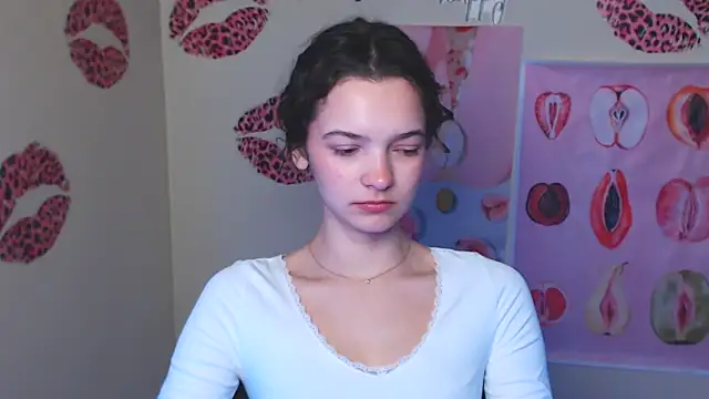  SusieSu  online show from February 5, 7:15 am