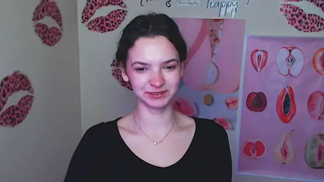  SusieSu  online show from February 6, 7:15 am