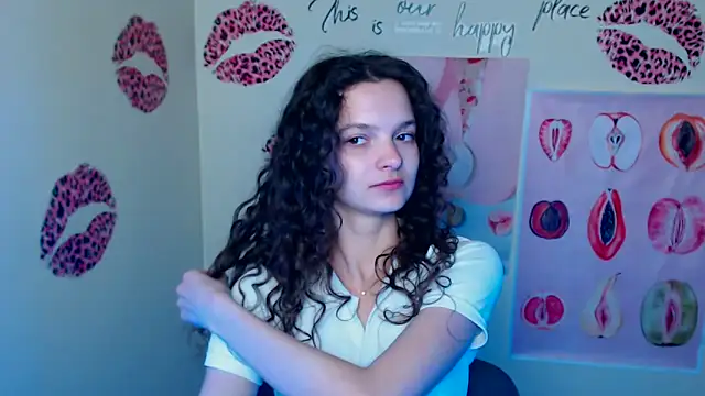  SusieSu  online show from March 16, 6:43 pm