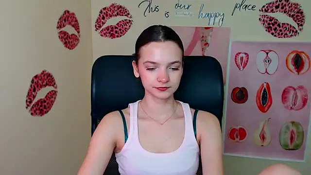  SusieSu  online show from April 2, 12:23 pm