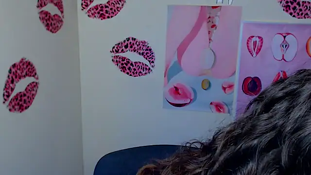  SusieSu  online show from February 25, 7:30 am