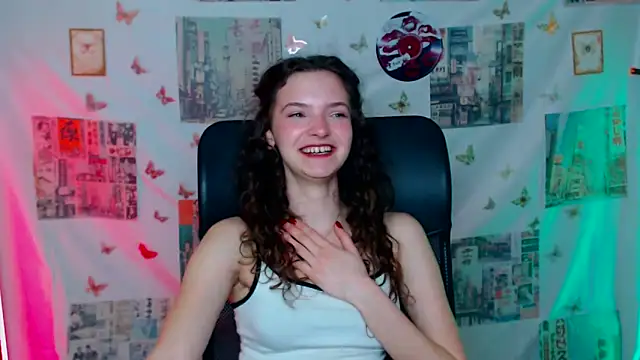  SusieSu  online show from April 9, 12:11 pm