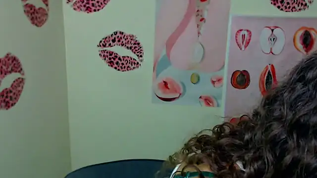  SusieSu  online show from October 5, 12:18 pm