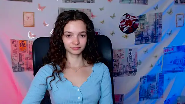  SusieSu  online show from May 19, 6:20 am