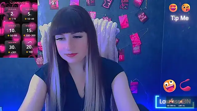 Snapshot of Violla_My chatting on May 15, 5:49 am Violla My online show from May 15, 5:49 am