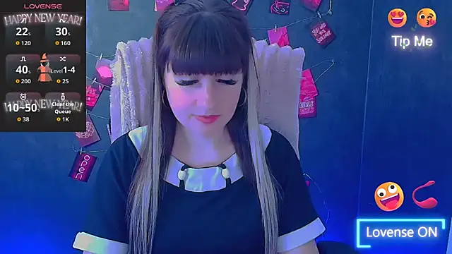 Snapshot of Violla_My chatting on May 6, 5:44 am Violla My online show from May 6, 5:44 am