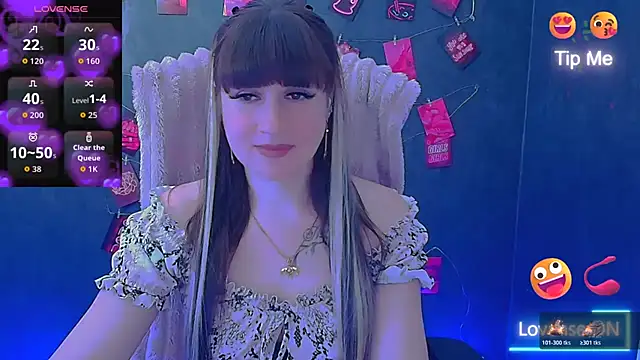Snapshot of Violla_My chatting on May 10, 5:44 am Violla My online show from May 10, 5:44 am