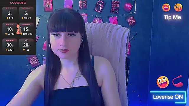 Snapshot of Violla_My chatting on April 24, 5:42 am Violla My online show from April 24, 5:42 am