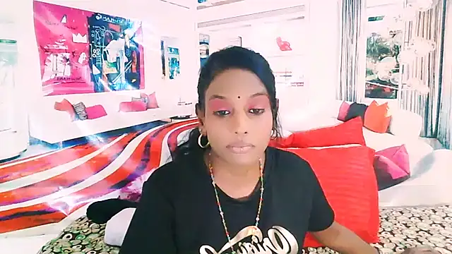 Snapshot of IndianLoveBug chatting on September 15, 5:24 pm IndianLoveBug online show from September 15, 5:24 pm