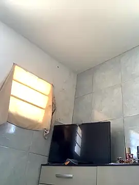 Gabrielleof online show from January 8, 1:28 pm