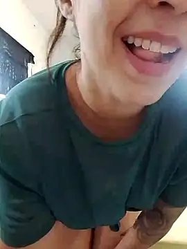 Snapshot of Gabrielleof chatting on September 29, 3:39 pm Gabrielleof online show from September 29, 3:39 pm